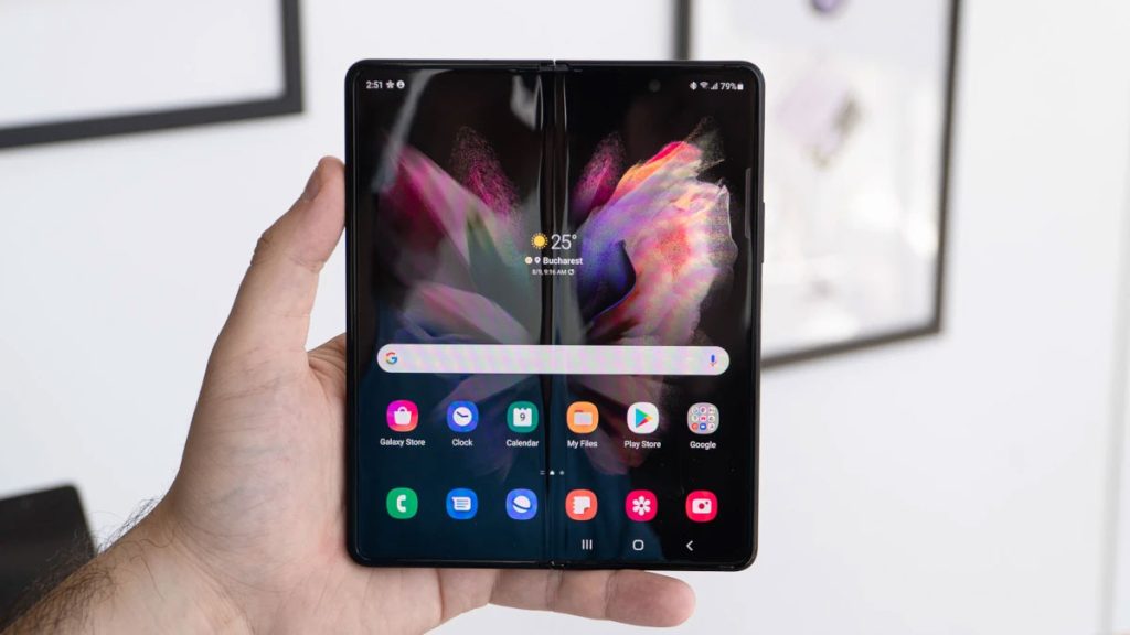 Samsung Galaxy Z Fold 3 Screens Cracking for No Reason After Warranty Expires